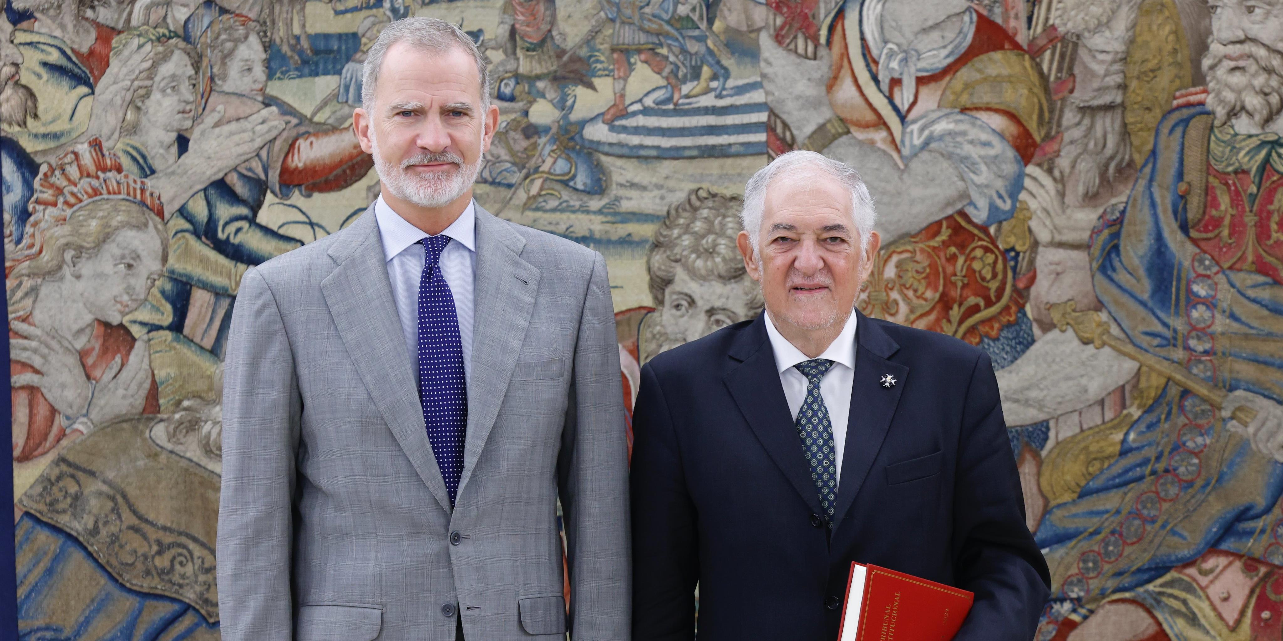 El presidente del Tribunal Constitucional de España presenta a SM el Rey la Memoria 2024