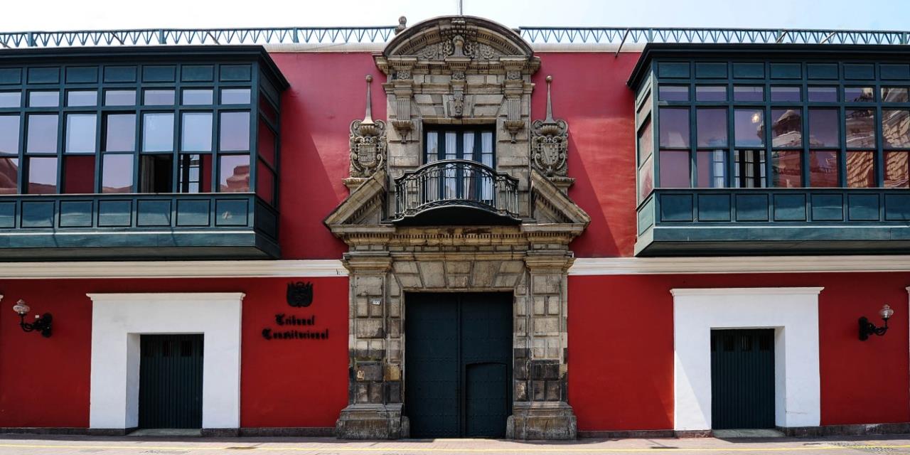 La pinacoteca de la Casa Pilatos, sede del Tribunal Constitucional de Perú