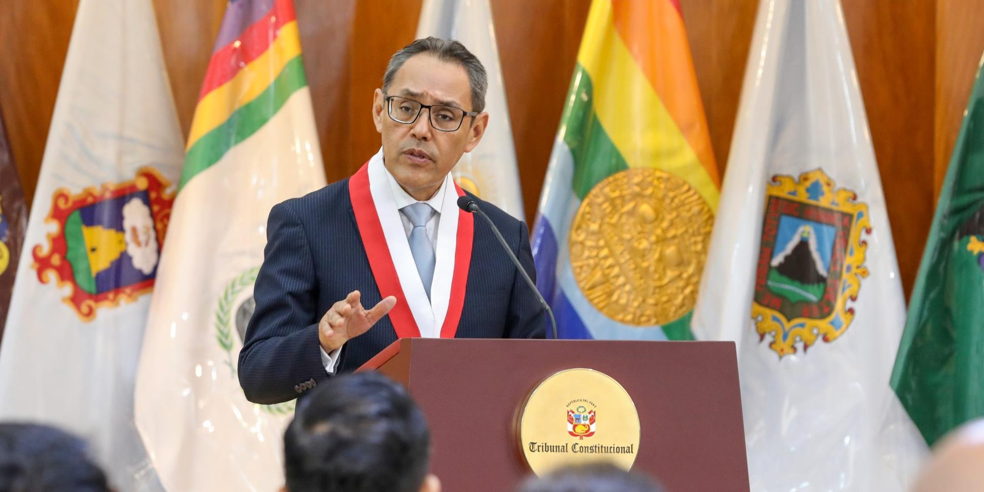 Helder Domínguez Haro asume la presidencia del Tribunal Constitucional de Perú